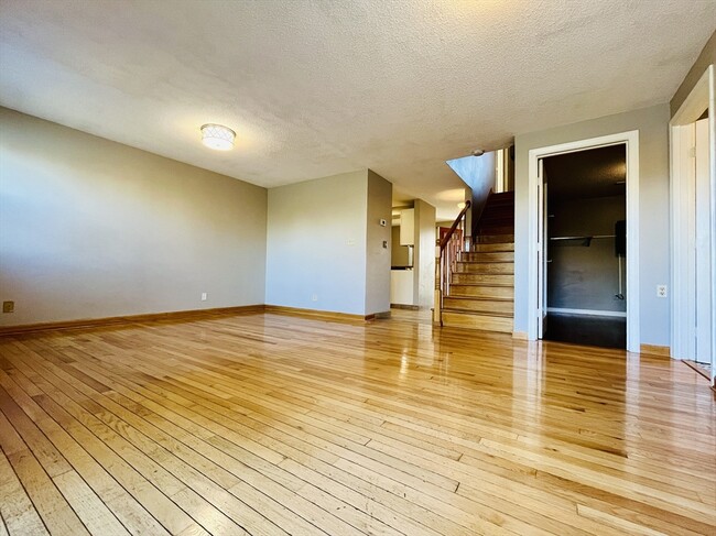 Building Photo - 30 Margin St