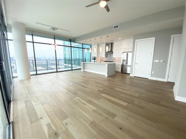 Foto del edificio - 3033 Oliver St