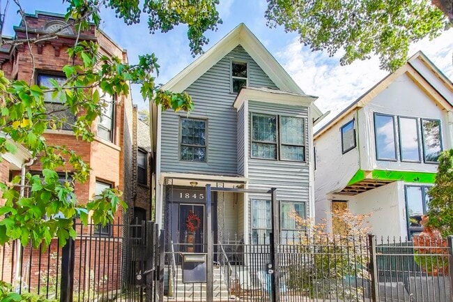 Building Photo - 1845 N Albany Ave