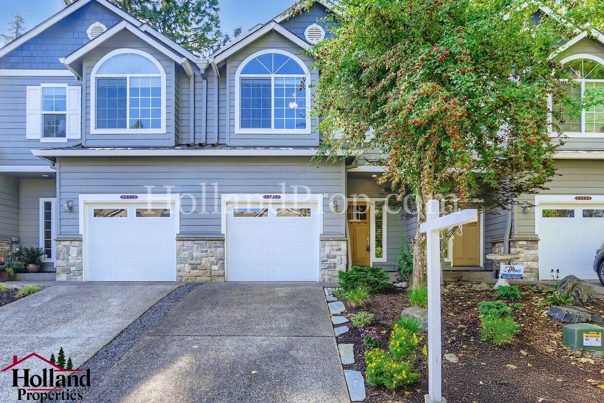 Charming Murrayhill Townhome with 3 Bedroo... - Charming 3-Bedroom Beaverton Townhome with...