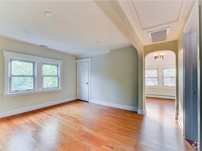 Building Photo - 213 4th Ave