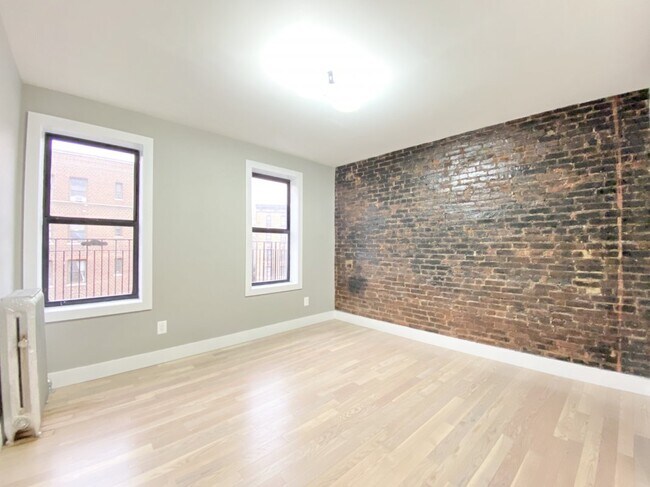 Foto del edificio - 382-384 Wadsworth Ave