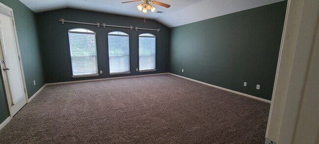 Master - 2411 Redland Pt