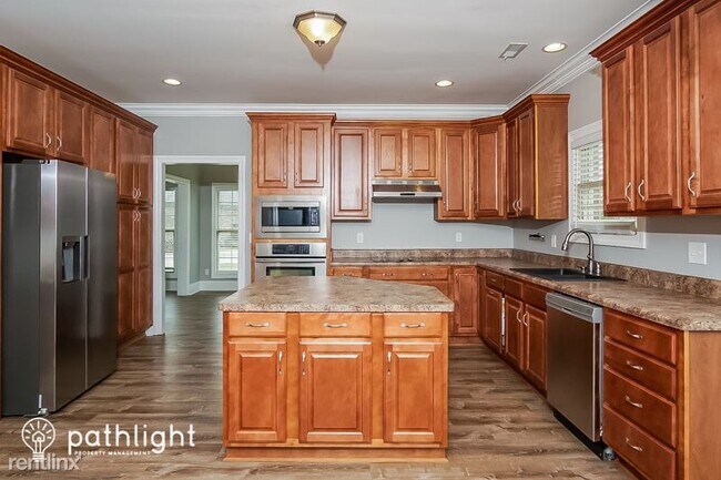Foto del edificio - 5 br, 3.5 bath House - 101 Nettles Drive UNIT