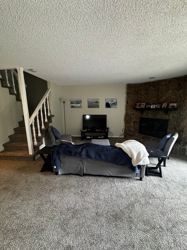 Building Photo - 1404 Adriel Dr