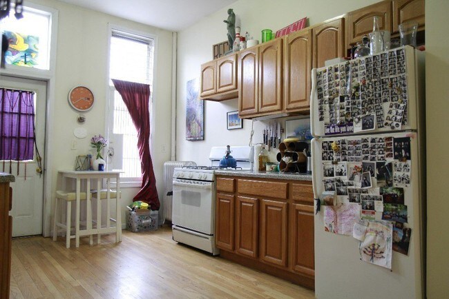 Building Photo - 949 Metropolitan Ave