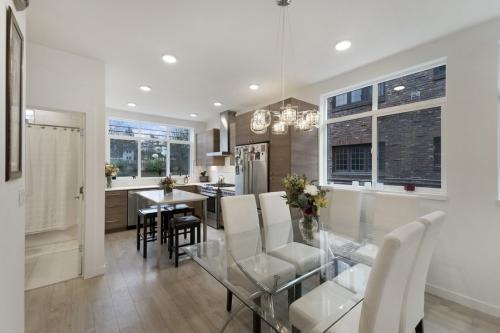 Building Photo - 2 bedroom in Seattle WA 98102