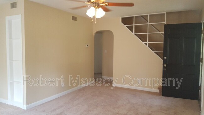 Foto del edificio - 2824 Yorkshire Blvd