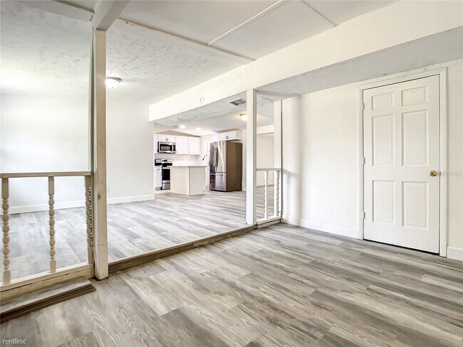 Building Photo - 5 br, 2 bath House - 2979 Mckinley Lane