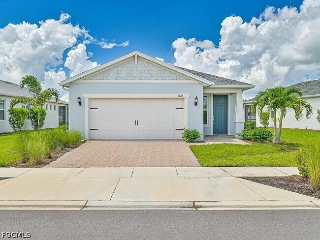Foto del edificio - 42218 Edgewater Dr