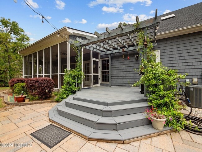 Building Photo - 506 Royal Tern Dr