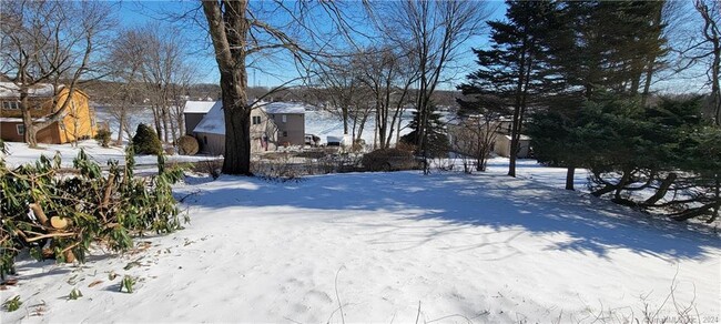 Building Photo - 123 Farview Ave
