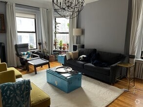 Building Photo - 102 W 75th St