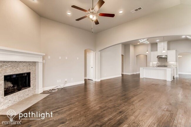 Building Photo - 4 br, 3 bath House - 401 Winehart St UNIT