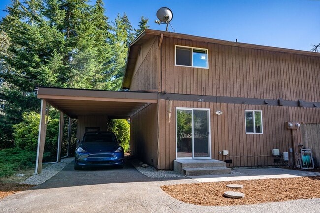 Building Photo - 2 br, 1.5 bath Duplex - 4703 236th Street ...