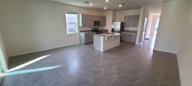 Building Photo - 1310 Mako Wy