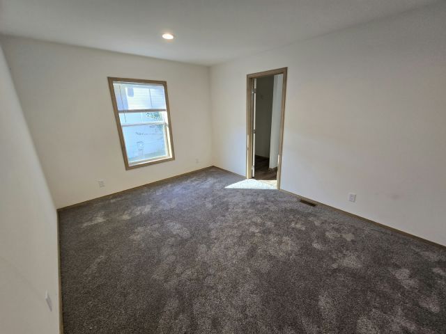 Foto del edificio - 127 Laurinda Ln
