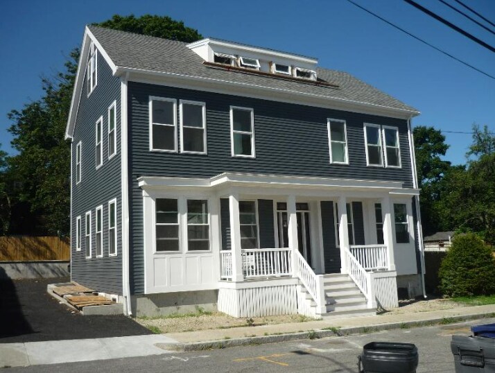 Building Photo - 6 Larose Pl