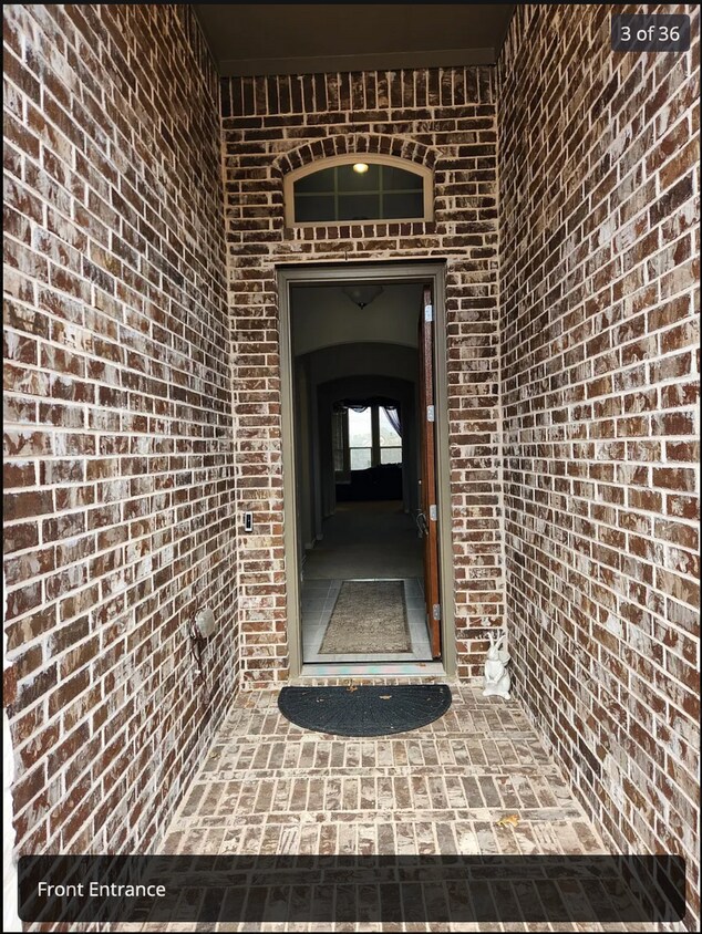 Building Photo - 16117 Gladewater Ter