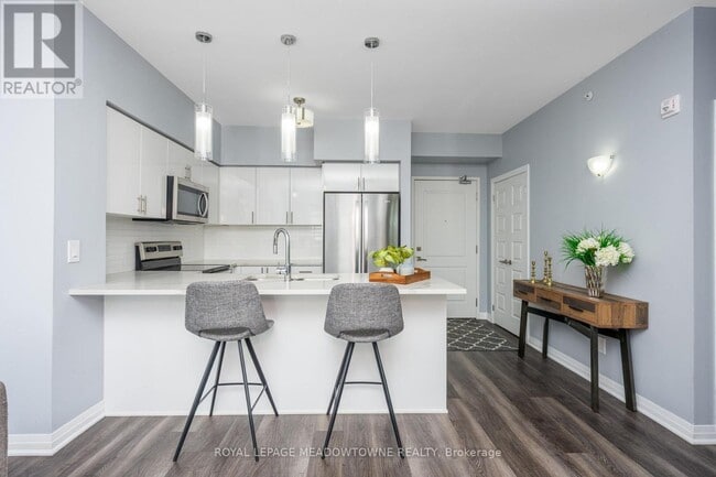 Building Photo - 610 Farmstead Dr