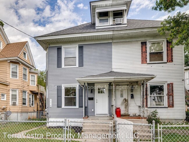 Foto del edificio - 3 br, 1.5 bath House - 116 W Main Street