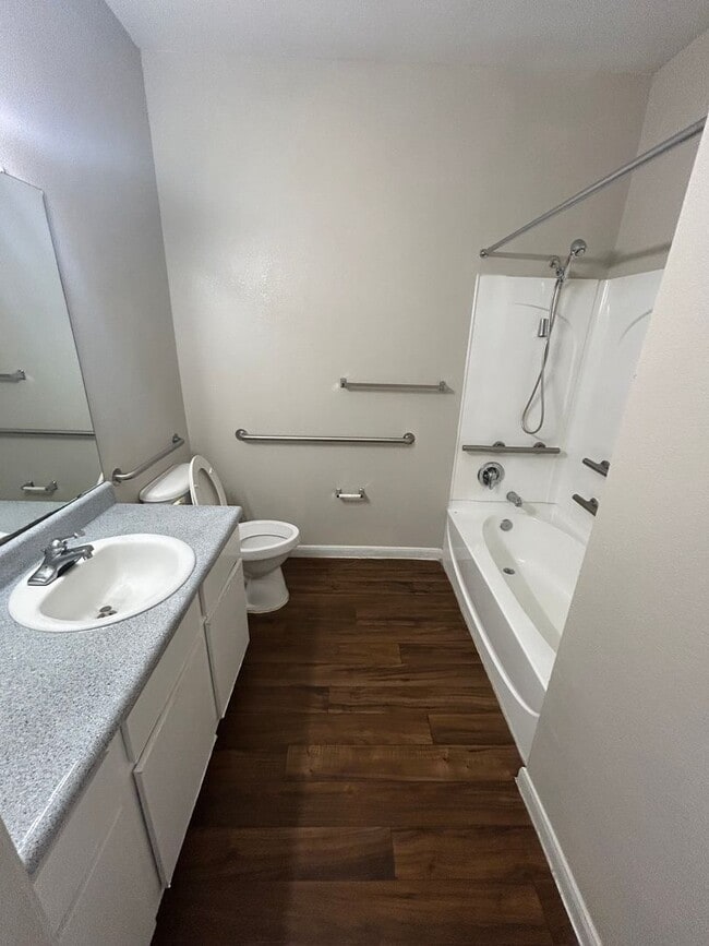 Interior Photo - The Life at Sterling Woods