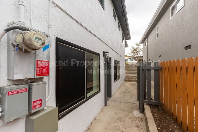 Foto del edificio - 5464 Gilbert Dr