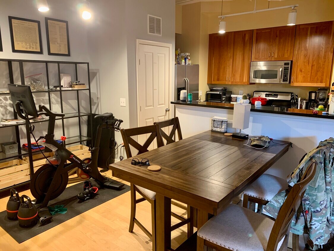 Foto principal - 1201 N Garfield St