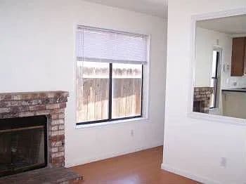 Building Photo - 600 Mockingbird Ln