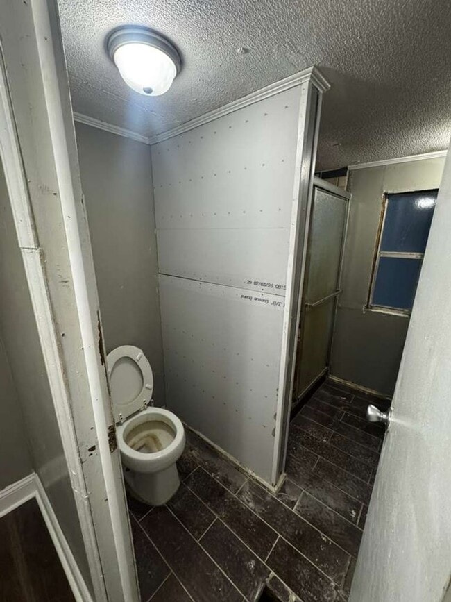 Foto del edificio - 4893 Madison Dr