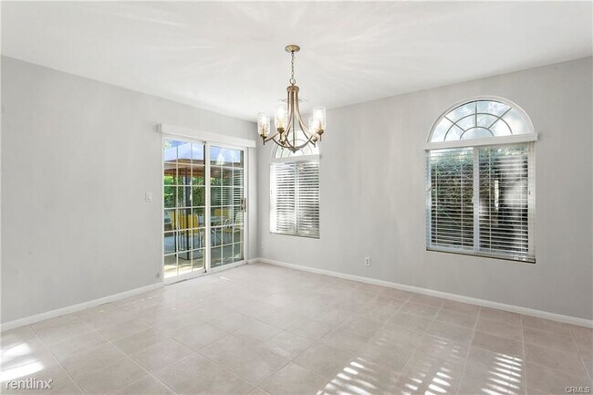 Building Photo - 6 br, 2.5 bath House - 28282 La Caleta
