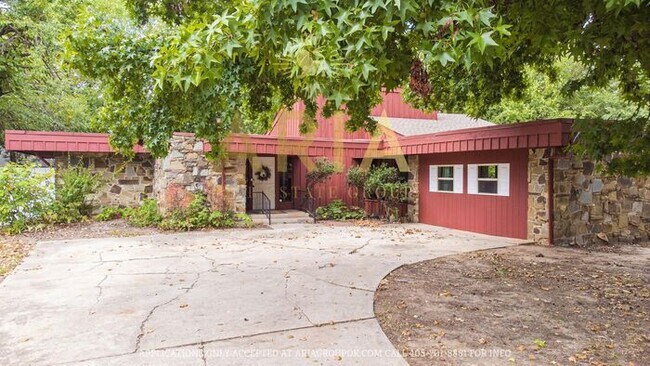 Foto del edificio - Unique 3 bed/2 bath Property with HUGE Bon...