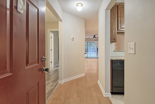 Foto del edificio - 856 Liriope Ln