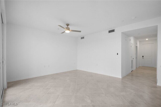 Foto del edificio - 15345 Grn Acrs Ave