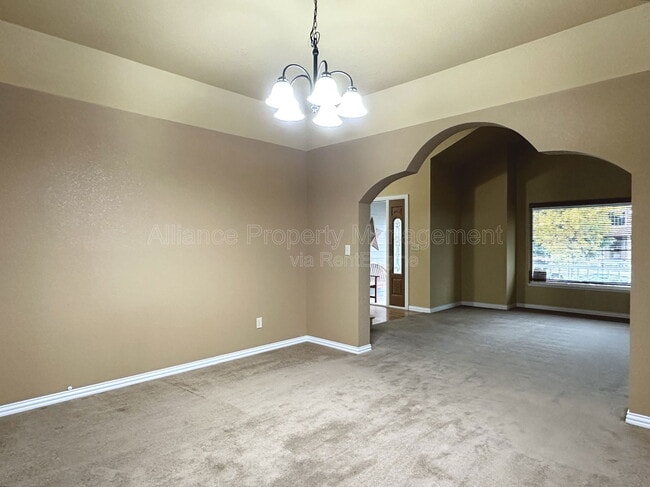 Building Photo - 4420 Cobbleskill Dr