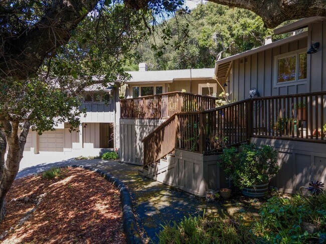 Foto del edificio - Available Now – Beautiful Carmel Valley Home in Carmel School District