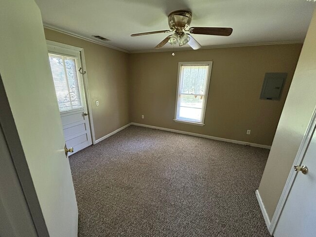 Bedroom 1 with closet - 3901 Munford Giltedge Rd
