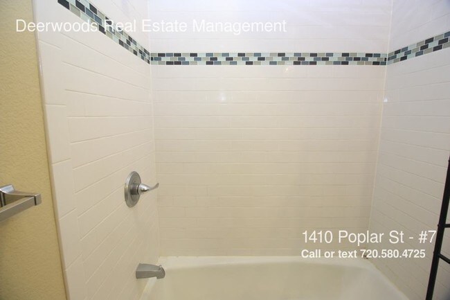 Building Photo - 1410 Poplar St
