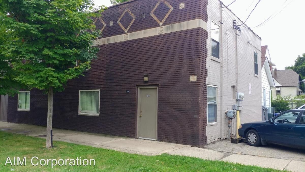 Primary Photo - 839 W Walnut St