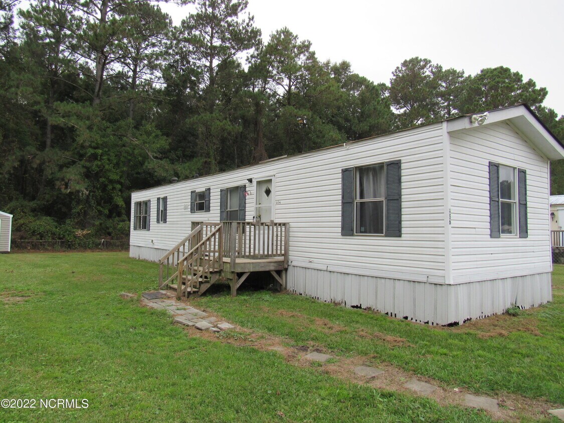 456 White Oak Ln, Piney Green, NC 28544 House Rental in Piney Green