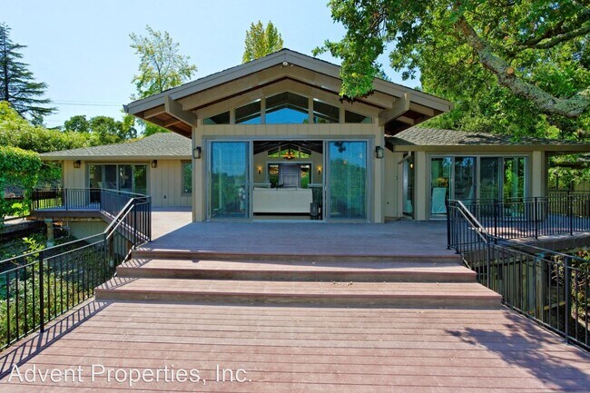 Building Photo - 4 br, 4.5 bath House - 38 Los Altos Rd