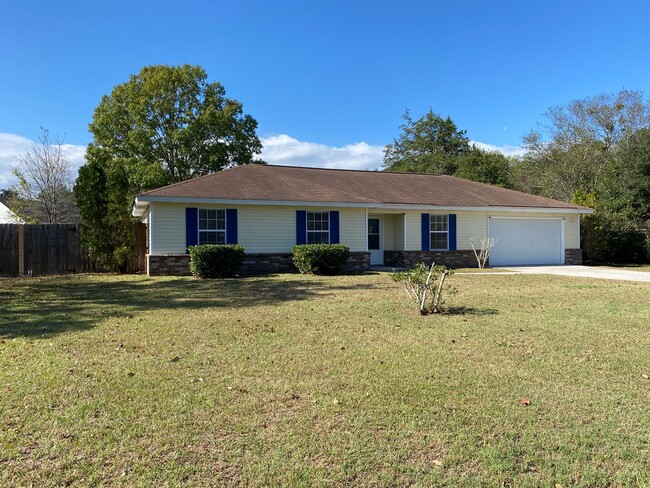 Building Photo - 3 bedroom 2 bath in Goshen Hills