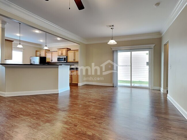 Building Photo - 306 Crabapple Cir