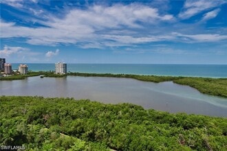 Building Photo - 5550 Heron Point Dr