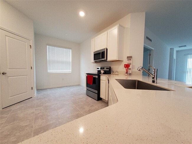 Building Photo - 953 Waterfall Boulevard