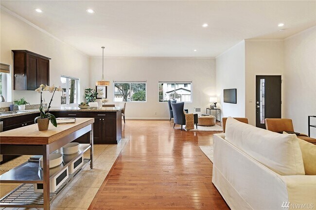Foto del edificio - 415 NE 94th St