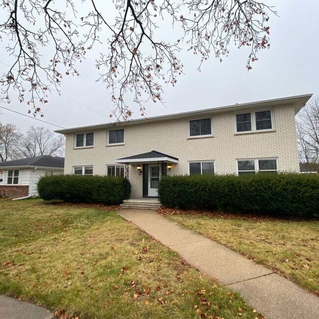 Foto del edificio - 15 Woodmere Ct