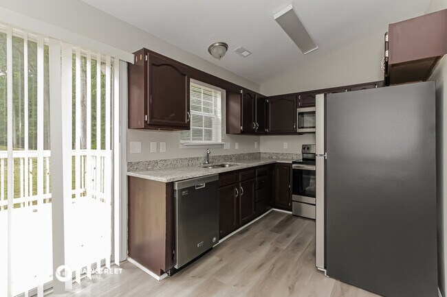 Foto del edificio - 5655 Leatherwood Ln