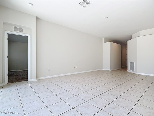Building Photo - 4424 Steinbeck Way