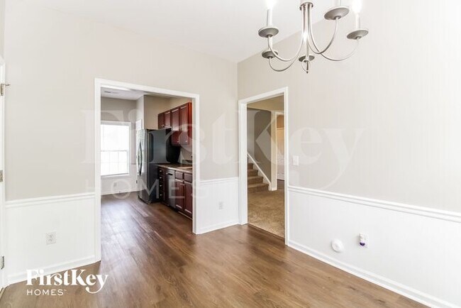 Building Photo - 5110 Thurston Ct